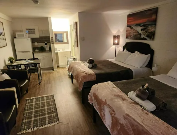 Rolling Hills Motel hotel detail image 4