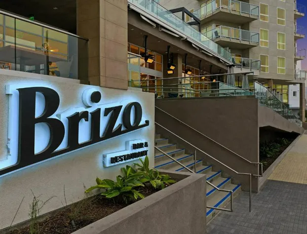 Courtyard by Marriott Marina del Rey hotel detail image 1