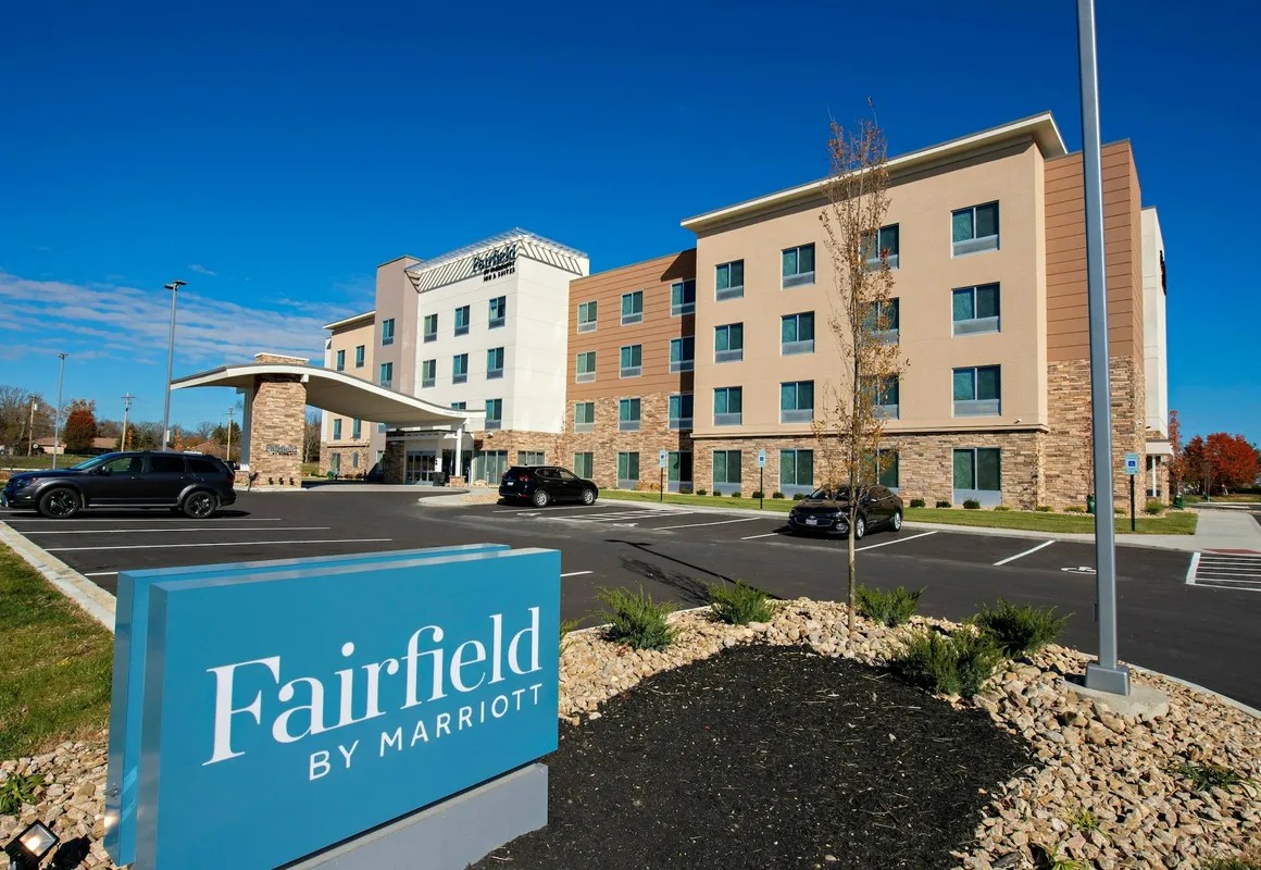 Fairfield Inn & Suites by Marriott Dayton North hotel hero
