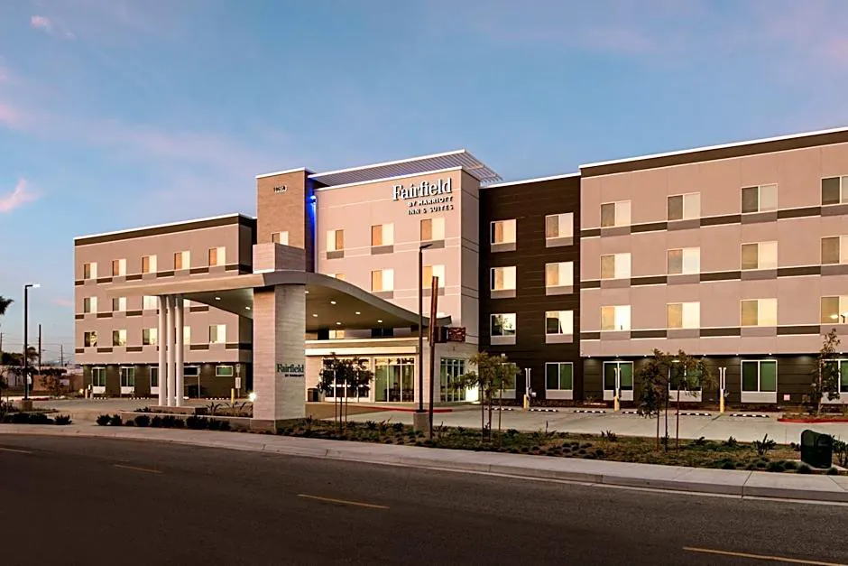 Fairfield Inn & Suites by Marriott Anaheim Los Alamitos hotel hero