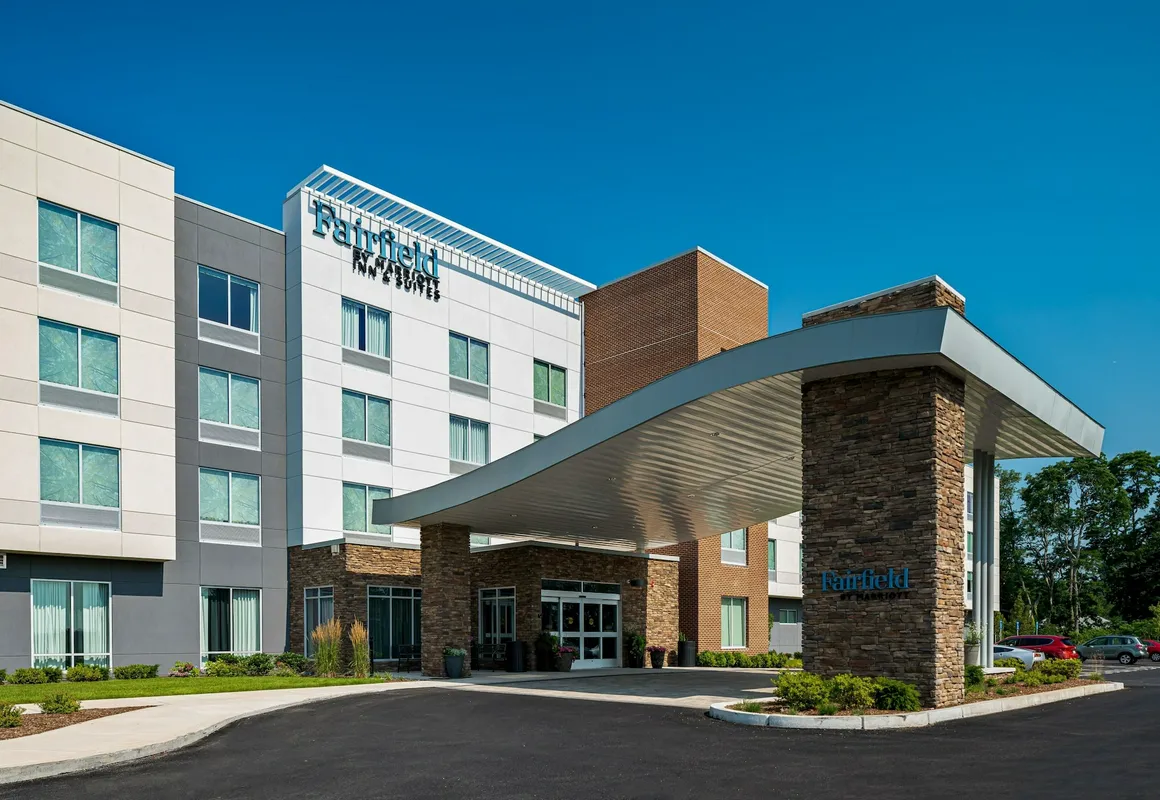 Fairfield Inn & Suites by Marriott Somerset hotel hero