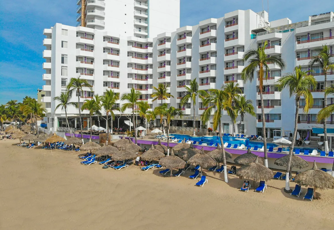 Oceano Palace Beach Resort hotel hero