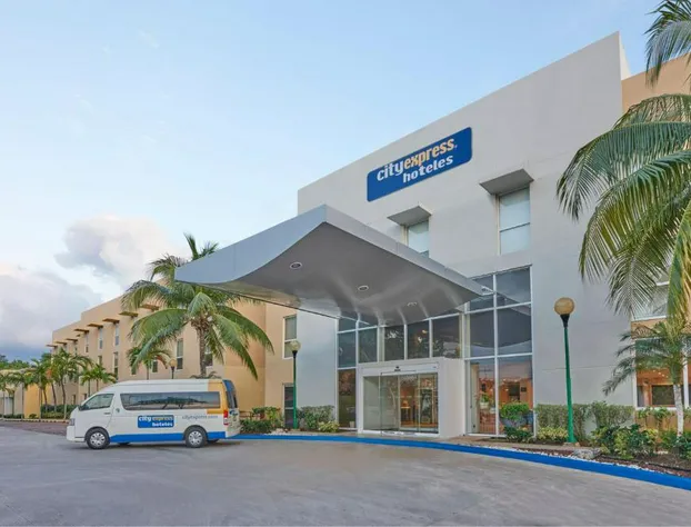 City Express by Marriott Playa Del Carmen hotel detail image 4