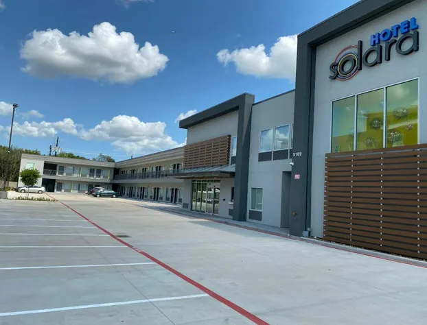 Hotel Solara Hobby Airport hotel detail image 2