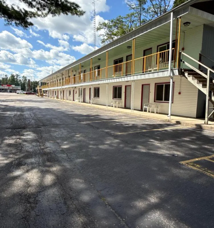 Lake Aire Motel hotel hero