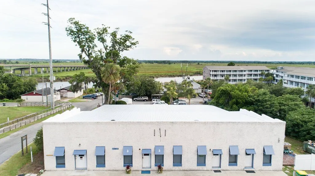 Darien Dockside Inn hotel hero