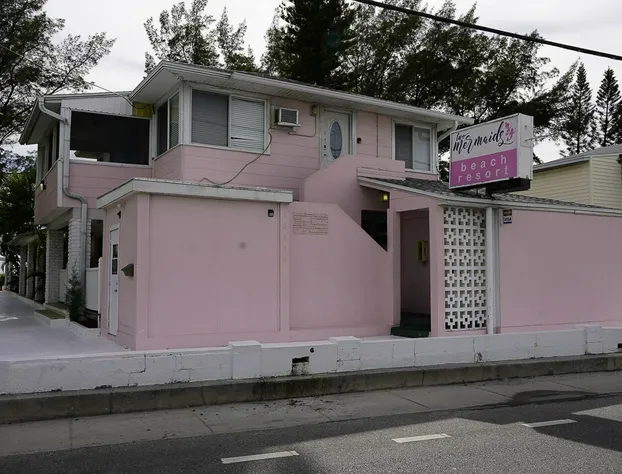 Two Mermaids Resort hotel detail image 1