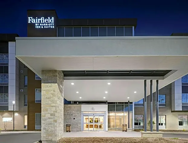 Fairfield Inn & Suites by Marriott Milwaukee Brookfield hotel detail image 2