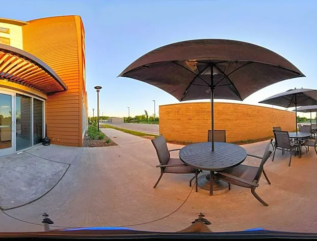 Fairfield Inn & Suites by Marriott Milwaukee Brookfield hotel detail image 4