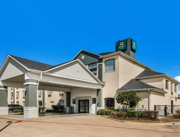 Quality Inn & Suites hotel detail image 1