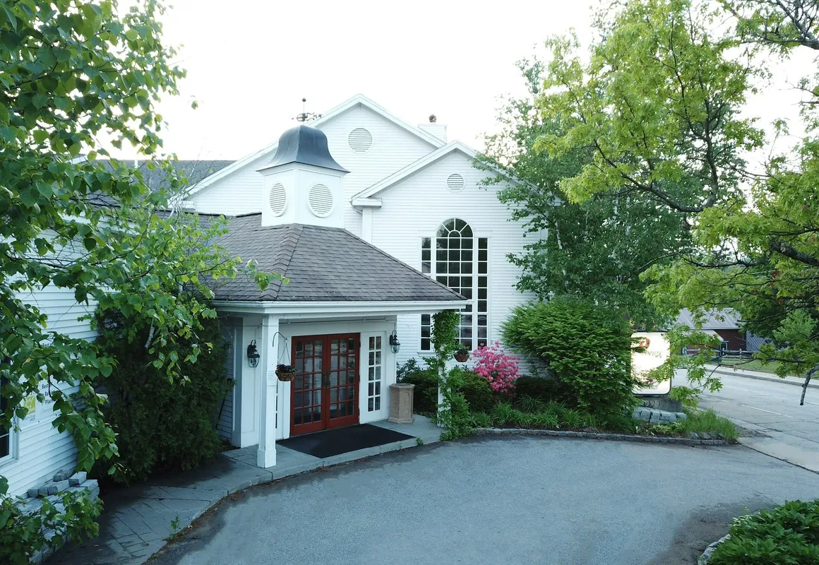 Phoenix Inn Resort hotel hero