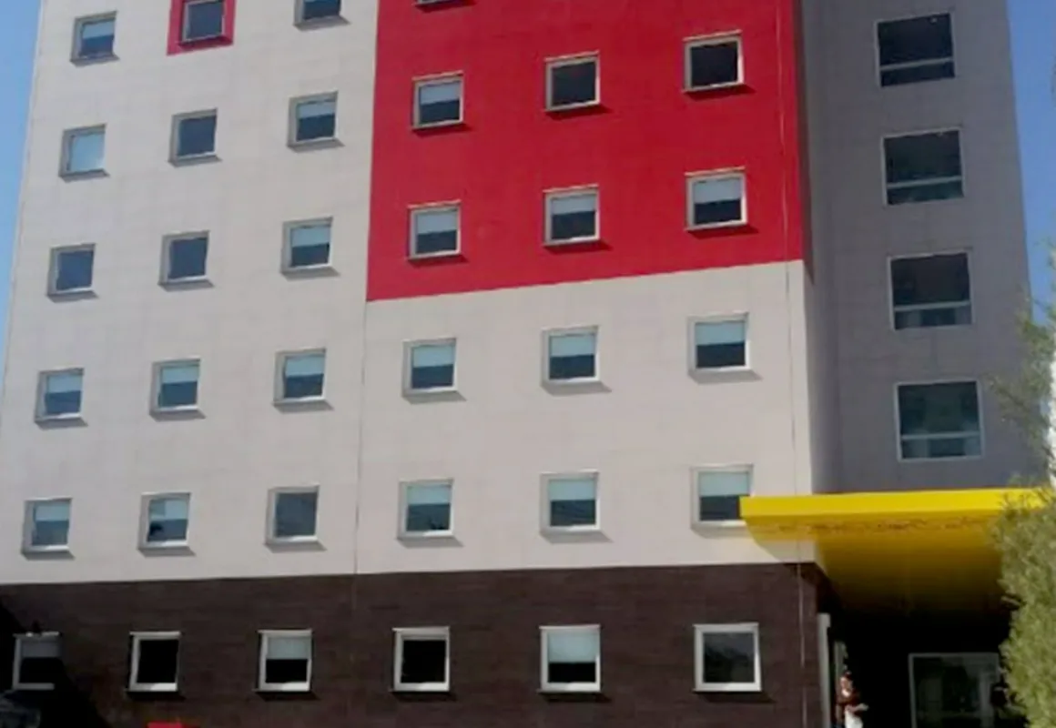 Hotel Hi! Fundidora hotel hero