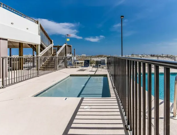 Island Winds West by ALBVR hotel detail image 4