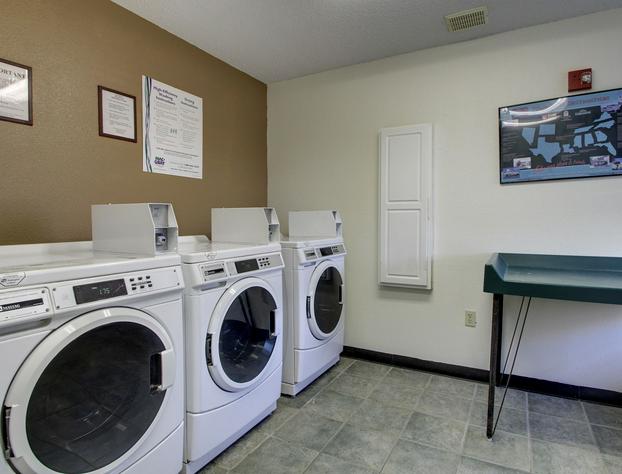 InTown Suites Extended Stay Birmingham AL - Lakeshore Parkway hotel detail image 3