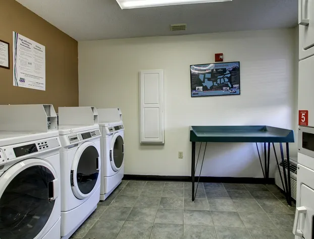 InTown Suites Extended Stay Birmingham AL - Lakeshore Parkway hotel detail image 3