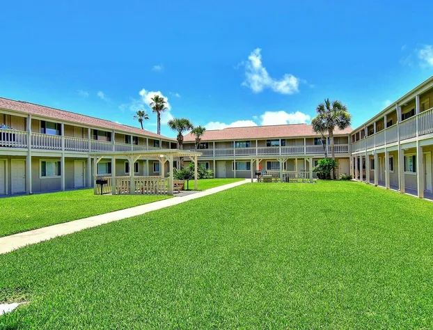 Courtyard #201 Studio Bedroom Condo By Redawning hotel detail image 2