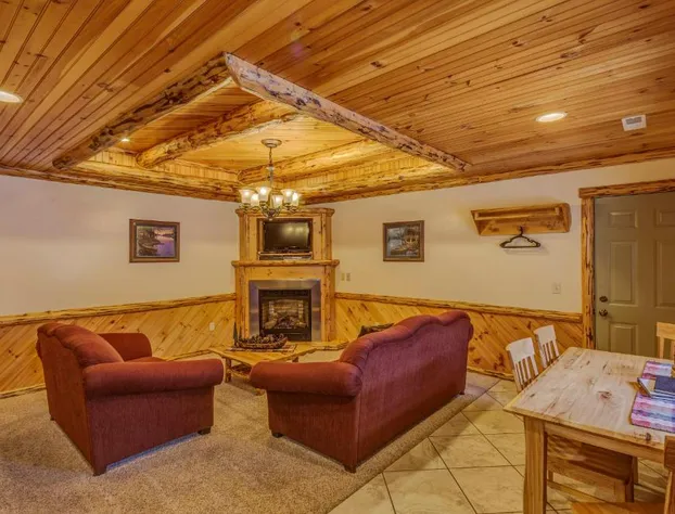 Sojourner's Lodge & Log Cabin Suites hotel detail image 4