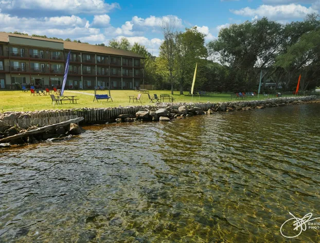 Comfort Inn & Suites Munising-Lakefront hotel detail image 1