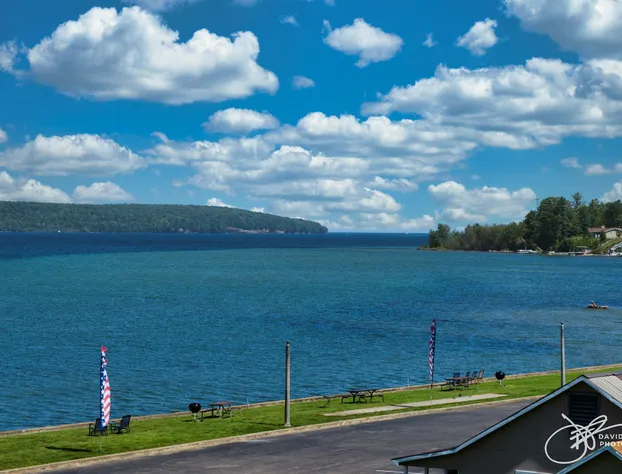 Comfort Inn & Suites Munising-Lakefront hotel detail image 3