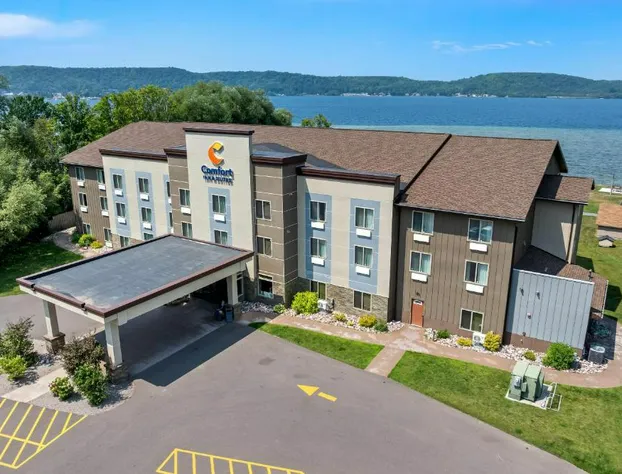 Comfort Inn & Suites Munising-Lakefront hotel detail image 1
