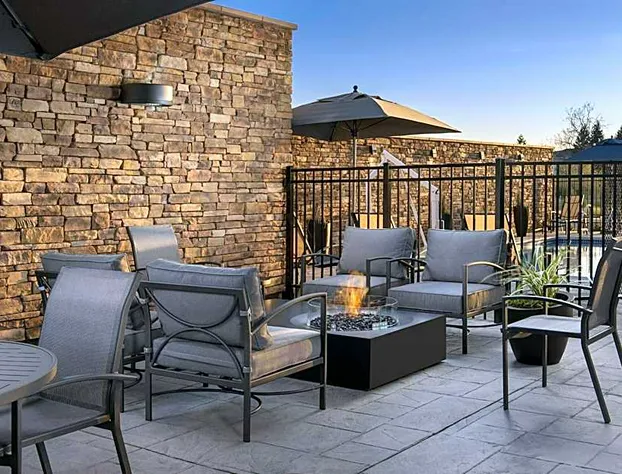 Fairfield Inn & Suites by Marriott Santa Rosa Rohnert Park hotel detail image 3