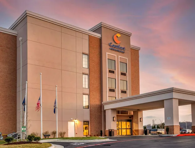 Comfort Inn & Suites Harrisonburg hotel detail image 2