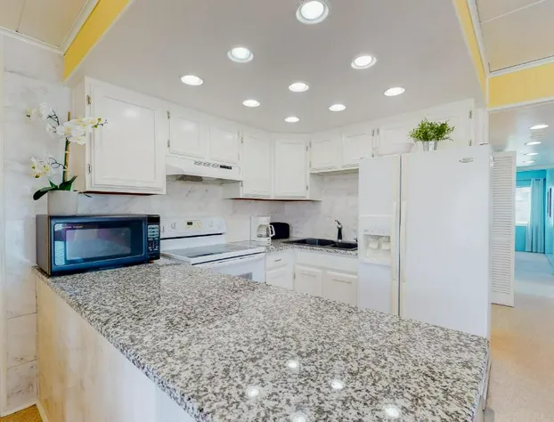 Oceanblock on One Twenty-Four hotel detail image 4