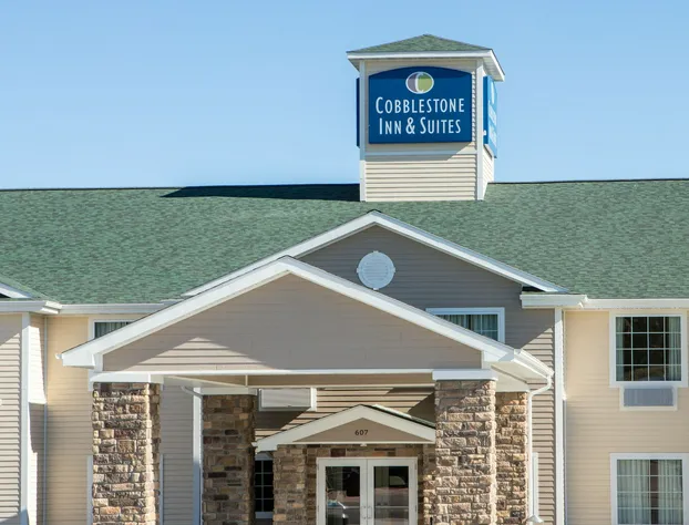 Cobblestone Inn & Suites - Pine Bluffs hotel detail image 1