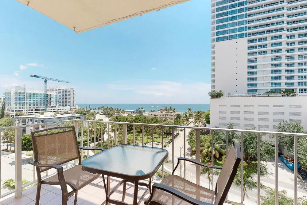 Paradise Perch hotel hero