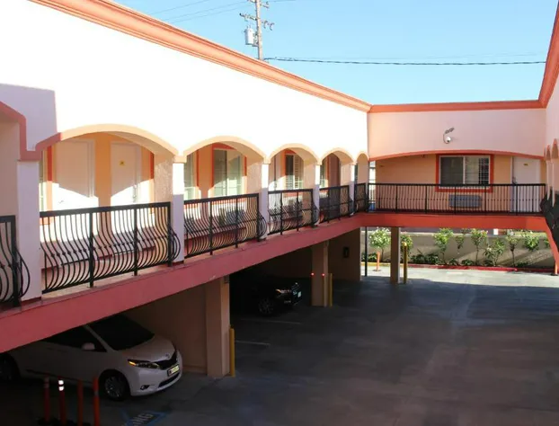 ERTH INN by AGA Maywood hotel detail image 2