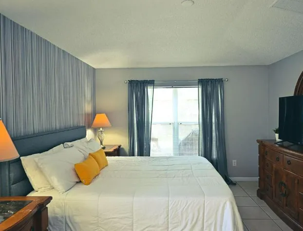 Minutes From Disney - Modern Suite - Pool Access hotel detail image 3