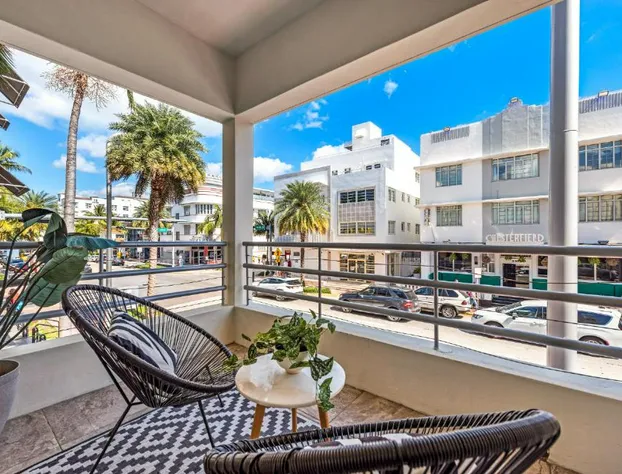 Luxuri Suites hotel detail image 3