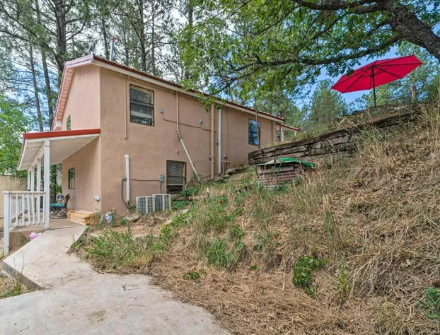 Midtown Lodge Walk To Shop Historic Downtown hotel detail image 1