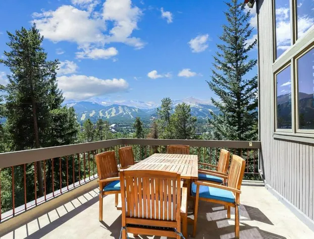 Bear Peak Lodge 1 Mile to Gondola and Great Views hotel detail image 4