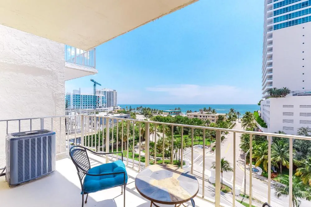 Harbor Haven 805 hotel hero