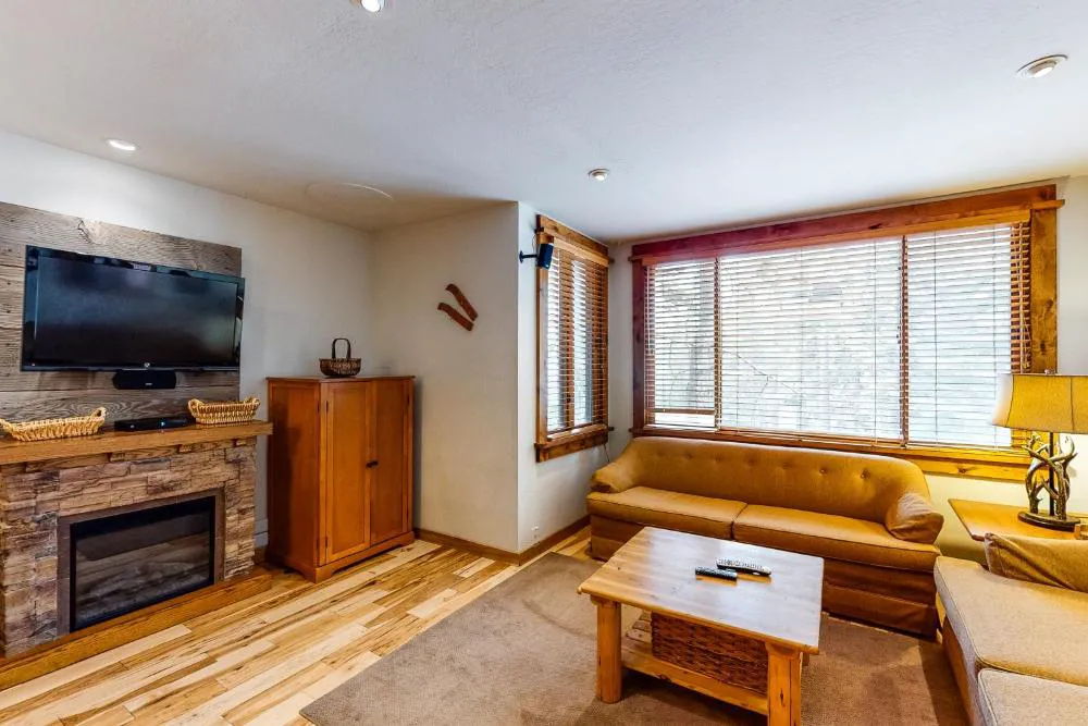 Cozy Condo in Ski Trails hotel hero