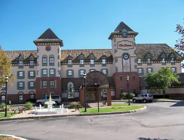 Chateau-Bloomington Restaurant hotel detail image 4