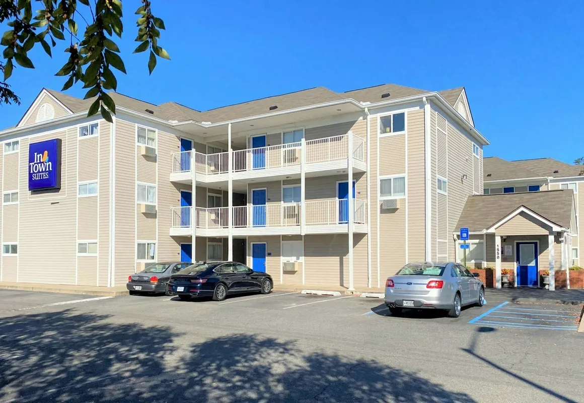 Intown Suites Extended Stay Valdosta Ga hotel hero