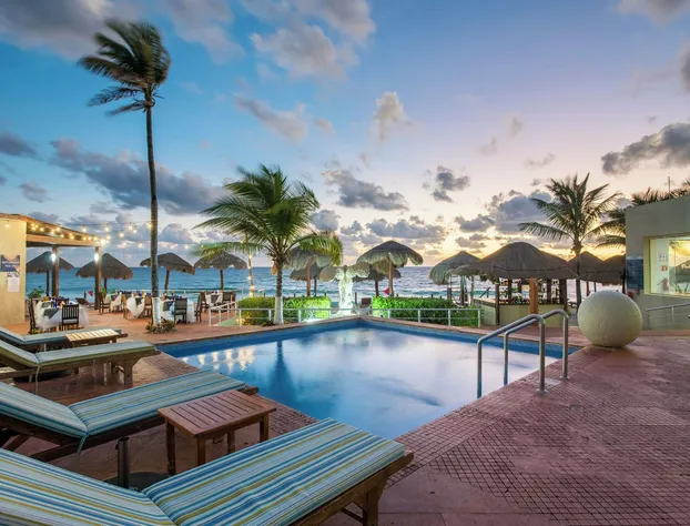 Club Regina Cancun hotel detail image 1
