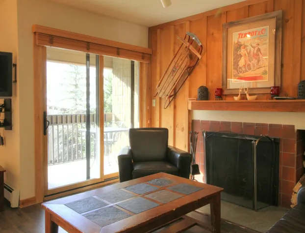 Vail 21 Condominiums hotel detail image 4