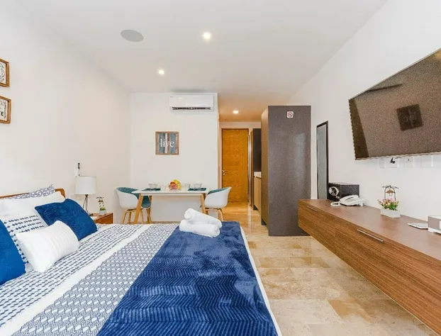 The Shore hotel detail image 1