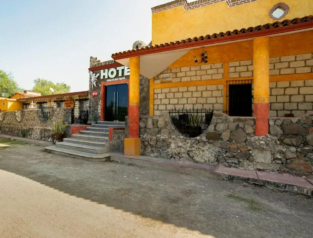 OYO Hotel Villas De San Miguel Media Luna hotel detail image 1