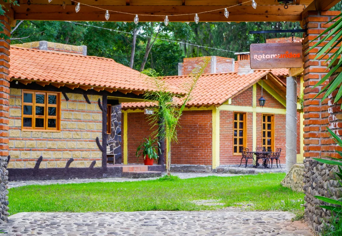 Cabañas del Bosque hotel hero