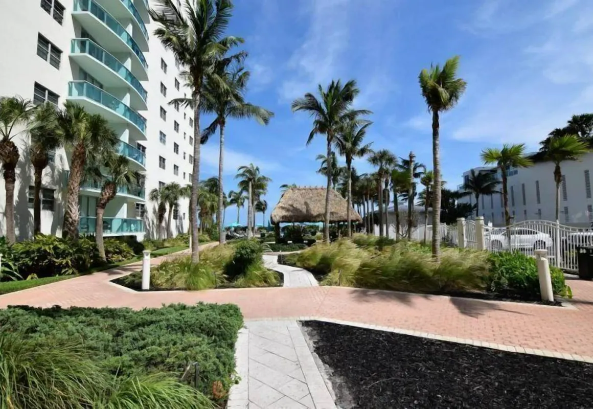 Amazing 2 Bed 2 Bath With Ocean View at Tides hotel hero