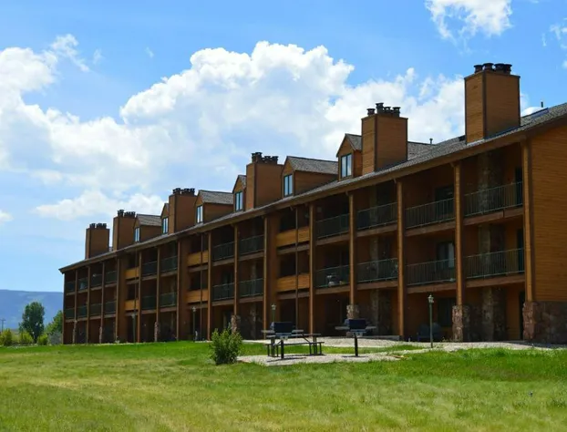 DOCO Rocky Mountain Vacation Rental-Queen Studio with Resort Amenities hotel detail image 1