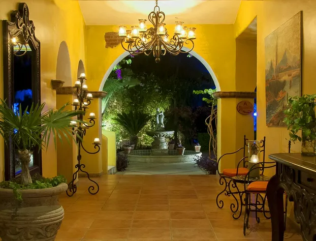 El Encanto Inn hotel detail image 1