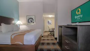 Quality Inn Roseville-Detroit North hotel detail image 2