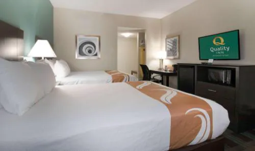 Quality Inn Roseville-Detroit North hotel detail image 3