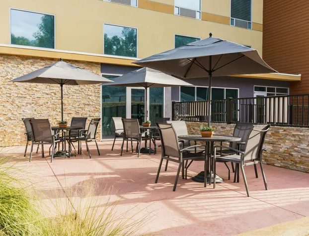 Fairfield Inn & Suites Oakhurst Yosemite hotel detail image 2