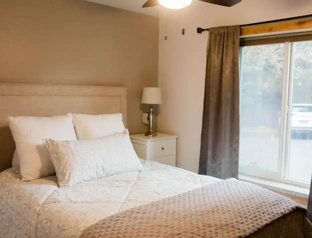 Snowcrest 300 1 Bedroom Condo by RedAwning hotel detail image 1